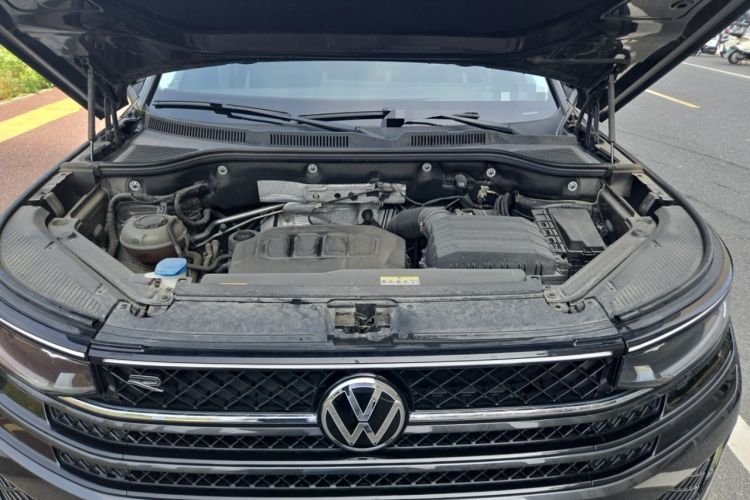 Used Volkswagen Tavendor 2023 380TSI Four-Wheel Drive R-Line Cruise Edition Engine Bay
