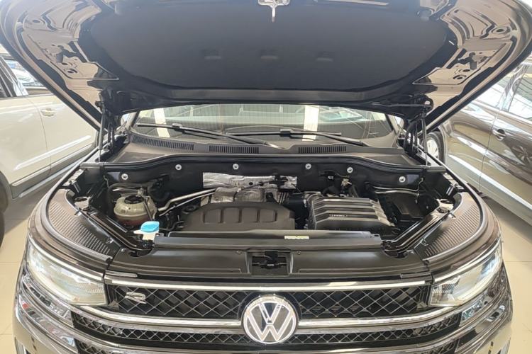Used Volkswagen Tavendor 2023 380TSI Four-Wheel Drive R-Line Cruise Edition Engine Bay
