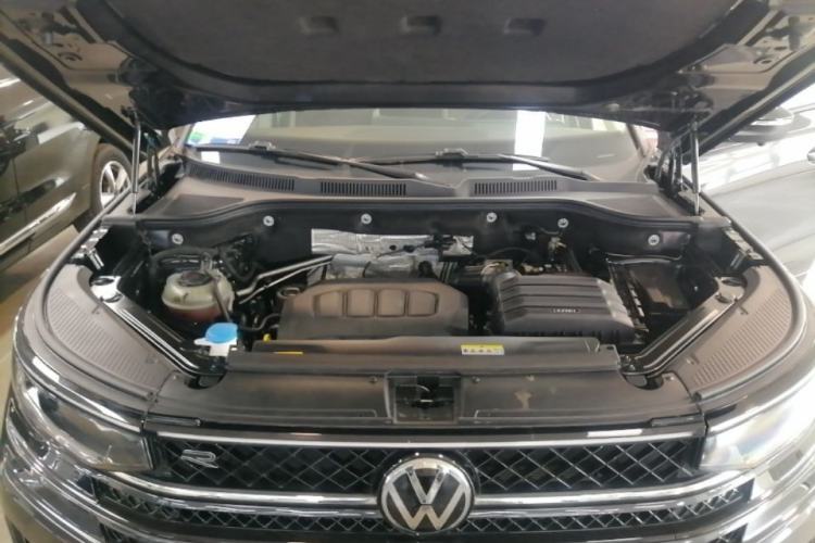 Used Volkswagen Tavendor 2023 380TSI Four-Wheel Drive R-Line Cruise Edition Engine Bay