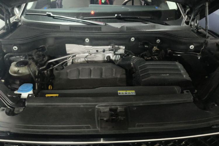Used Volkswagen Tavendor 2023 380TSI Four-Wheel Drive R-Line Cruise Edition Engine Bay
