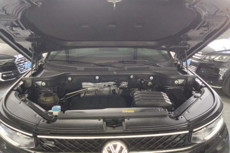 Used Volkswagen Tavendor 2023 380TSI Four-Wheel Drive R-Line Cruise Edition Engine Bay