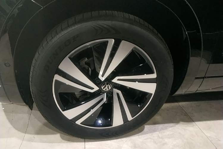 Used Volkswagen Tavendor 2023 380TSI Four-Wheel Drive R-Line Cruise Edition Exterior 4