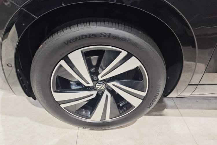 Used Volkswagen Tavendor 2023 380TSI Four-Wheel Drive R-Line Cruise Edition Exterior 4