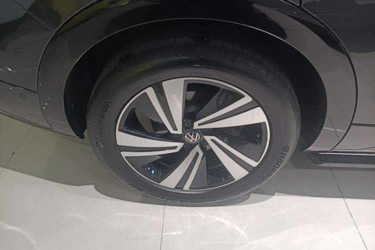 Used Volkswagen Tavendor 2023 380TSI Four-Wheel Drive R-Line Cruise Edition Exterior 5
