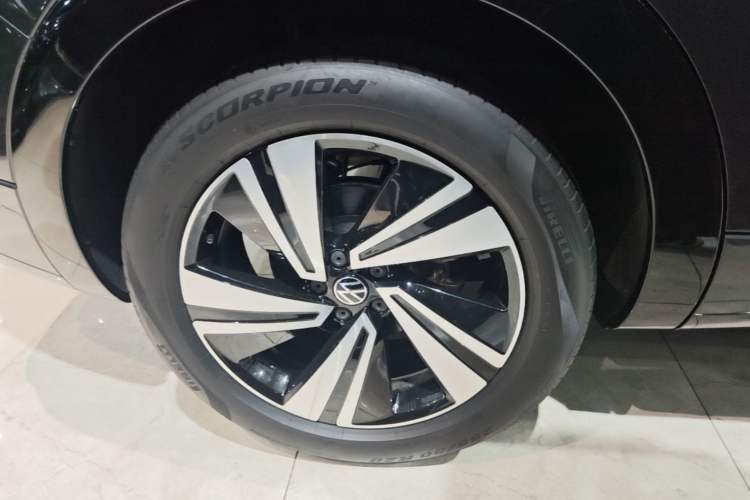 Used Volkswagen Tavendor 2023 380TSI Four-Wheel Drive R-Line Cruise Edition Exterior 5