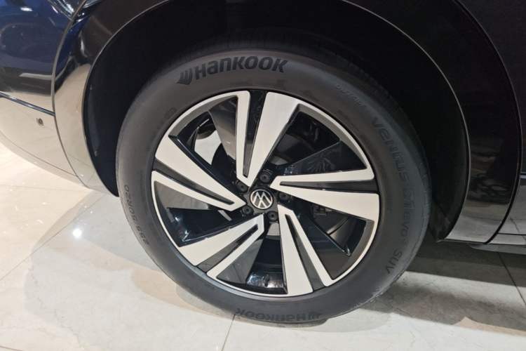 Used Volkswagen Tavendor 2023 380TSI Four-Wheel Drive R-Line Cruise Edition Exterior 5
