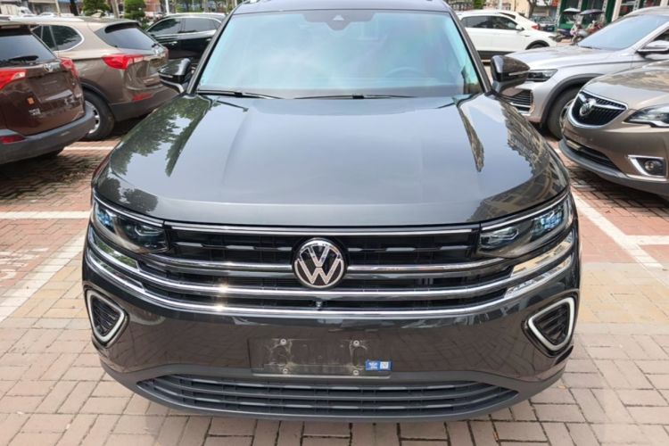 Used Volkswagen Tavendor 2023 330TSI Luxury Touring Edition Front