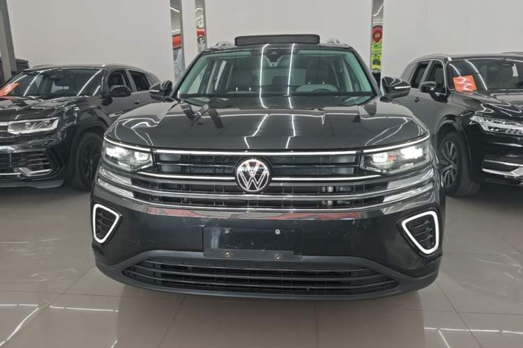 Used Volkswagen Tavendor 2023 330TSI Luxury Touring Edition Front