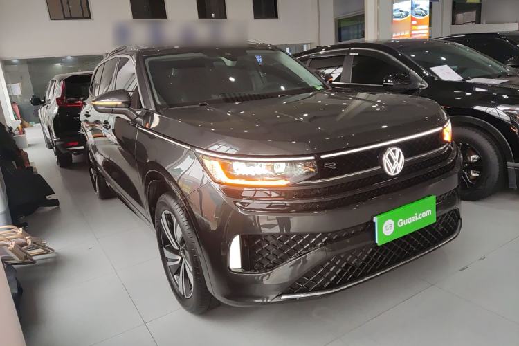 Used Volkswagen Tavendor 2023 380TSI Four-Wheel Drive R-Line Cruise Edition Front Right 45 Deg