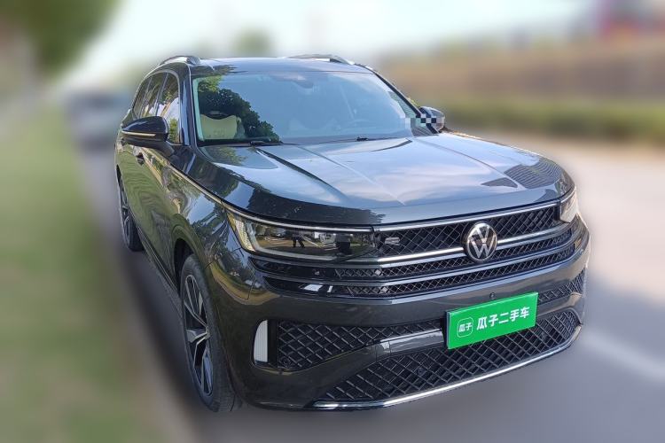 Used Volkswagen Tavendor 2023 380TSI Four-Wheel Drive R-Line First Edition Front Right 45 Deg