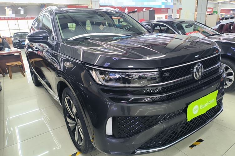 Used Volkswagen Tavendor 2023 380TSI Four-Wheel Drive R-Line Cruise Edition Front Right 45 Deg