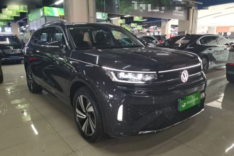 Used Volkswagen Tavendor 2023 380TSI Four-Wheel Drive R-Line Cruise Edition Front Right 45 Deg