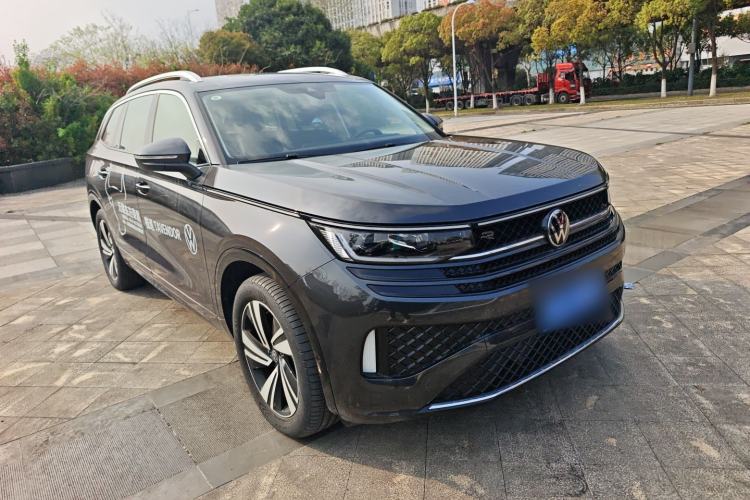 Used Volkswagen Tavendor 2023 380TSI Four-Wheel Drive R-Line Cruise Edition Front Right 45 Deg