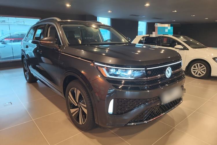 Used Volkswagen Tavendor 2023 380TSI Four-Wheel Drive R-Line Cruise Edition Front Right 45 Deg