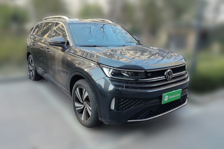Used Volkswagen Tavendor 2023 380TSI Four-Wheel Drive R-Line Cruise Edition Front Right 45 Deg