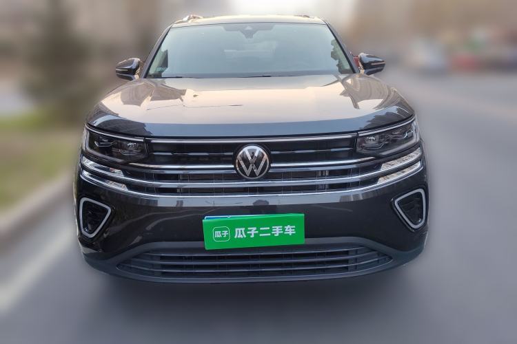 Used Volkswagen Tavendor 2023 330TSI Luxury Touring Edition Front