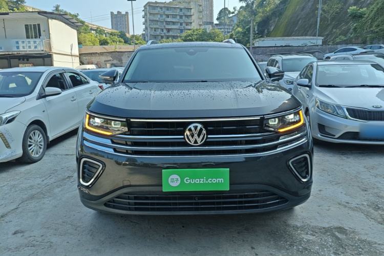 Used Volkswagen Tavendor 2023 330TSI Luxury Touring Edition Front