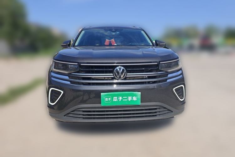 Used Volkswagen Tavendor 2023 330TSI Luxury Touring Edition Front