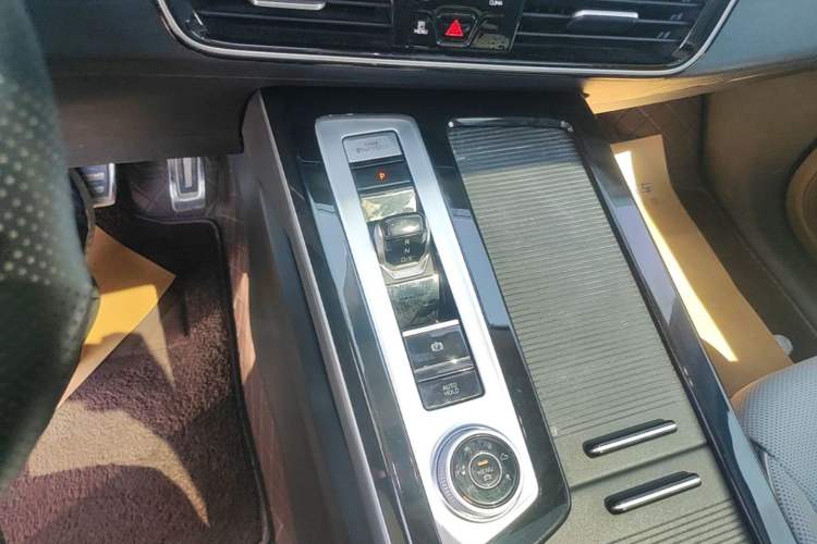 Used Volkswagen Tavendor 2023 380TSI Four-Wheel Drive R-Line Cruise Edition Gear Lever