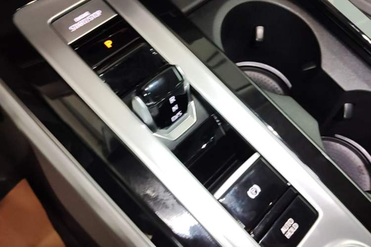 Used Volkswagen Tavendor 2023 380TSI Four-Wheel Drive R-Line Cruise Edition Gear Lever