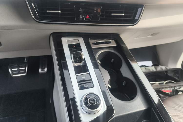 Used Volkswagen Tavendor 2023 380TSI Four-Wheel Drive R-Line Cruise Edition Gear Lever