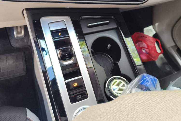 Used Volkswagen Tavendor 2023 380TSI Four-Wheel Drive R-Line Cruise Edition Gear Lever