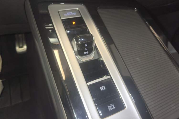 Used Volkswagen Tavendor 2023 380TSI Four-Wheel Drive R-Line Cruise Edition Gear Lever
