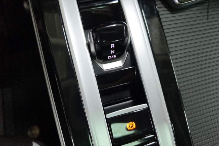 Used Volkswagen Tavendor 2023 380TSI Four-Wheel Drive R-Line Cruise Edition Gear Lever