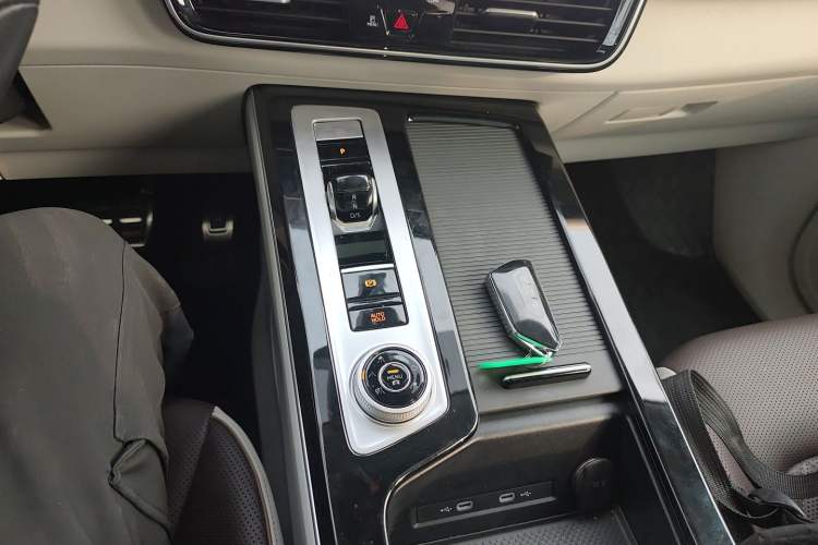 Used Volkswagen Tavendor 2023 380TSI Four-Wheel Drive R-Line Cruise Edition Gear Lever