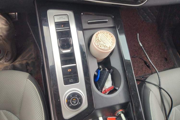 Used Volkswagen Tavendor 2023 380TSI Four-Wheel Drive R-Line First Edition Gear Lever