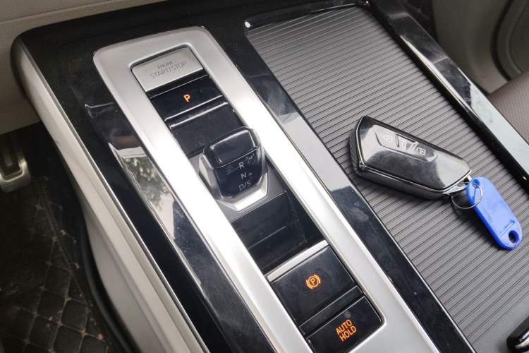 Used Volkswagen Tavendor 2023 380TSI Four-Wheel Drive R-Line Cruise Edition Gear Lever