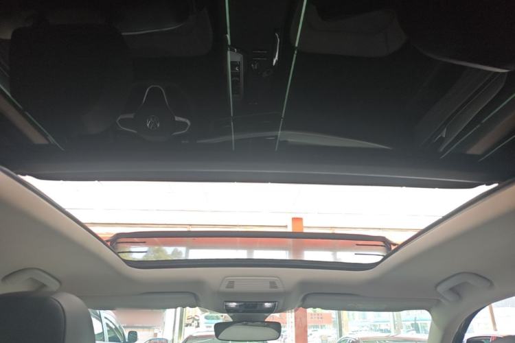 Used Volkswagen Tavendor 2023 330TSI Luxury Touring Edition Headliner