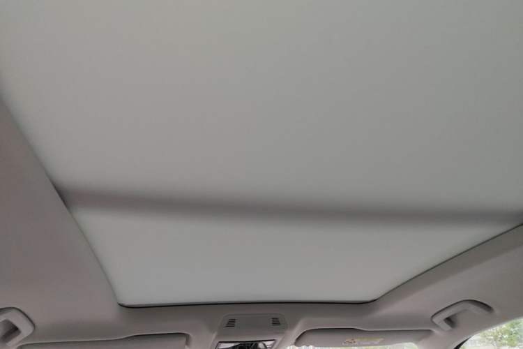 Used Volkswagen Tavendor 2023 380TSI Four-Wheel Drive R-Line Cruise Edition Headliner