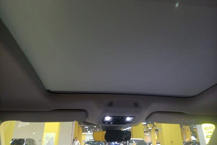 Used Volkswagen Tavendor 2023 380TSI Four-Wheel Drive R-Line Cruise Edition Headliner