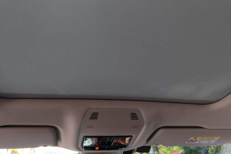 Used Volkswagen Tavendor 2023 380TSI Four-Wheel Drive R-Line Cruise Edition Headliner