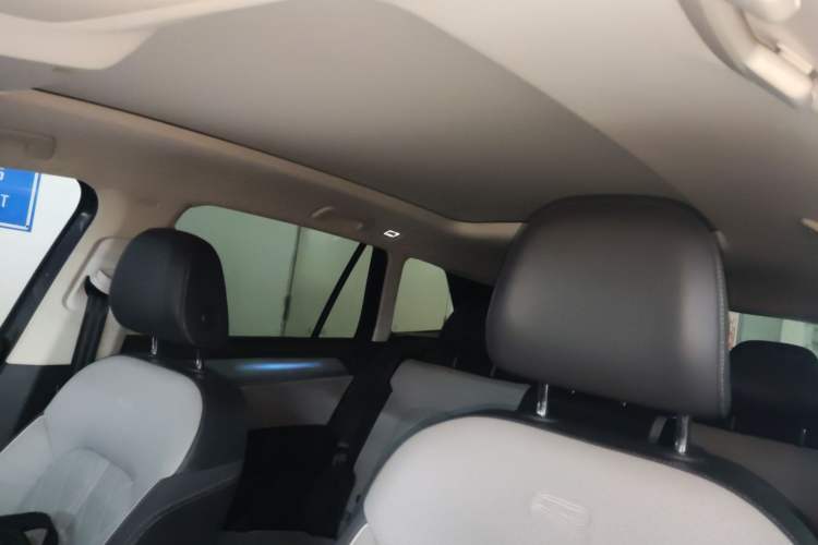 Used Volkswagen Tavendor 2023 380TSI Four-Wheel Drive R-Line First Edition Headliner