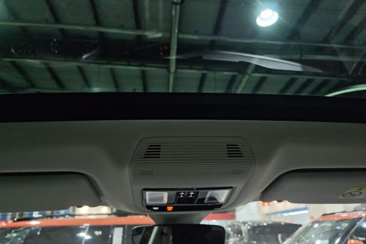Used Volkswagen Tavendor 2023 380TSI Four-Wheel Drive R-Line Cruise Edition Headliner