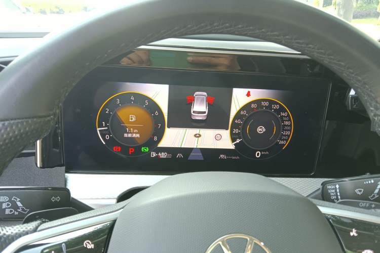 Used Volkswagen Tavendor 2023 380TSI Four-Wheel Drive R-Line First Edition Instrument Cluster