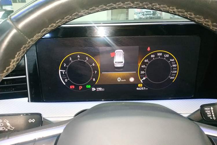 Used Volkswagen Tavendor 2023 330TSI Luxury Touring Edition Instrument Cluster