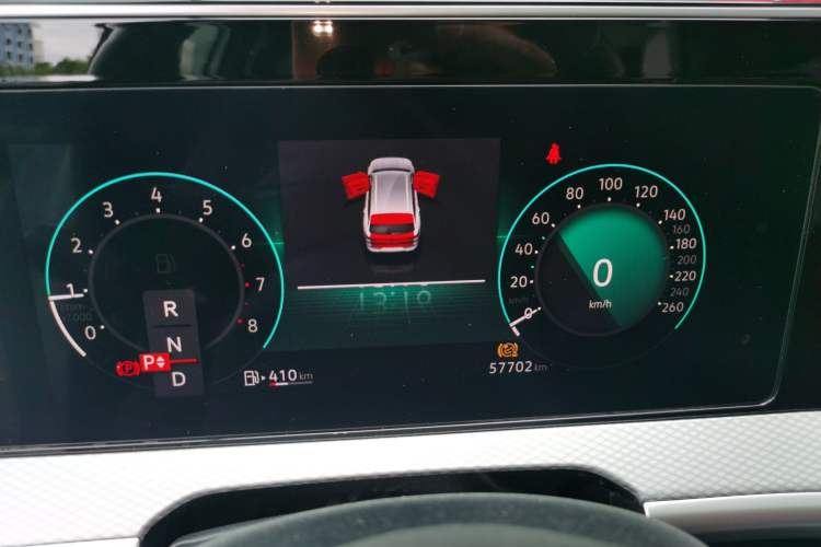 Used Volkswagen Tavendor 2023 330TSI Luxury Touring Edition Instrument Cluster