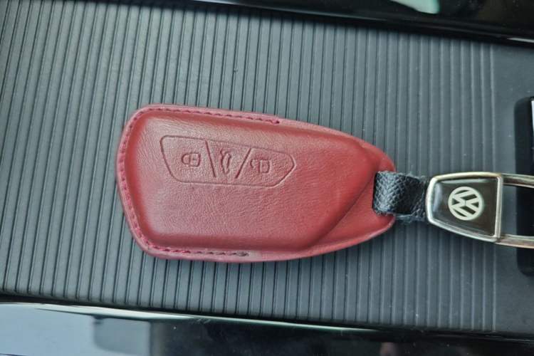 Used Volkswagen Tavendor 2023 330TSI Luxury Touring Edition Interior 1