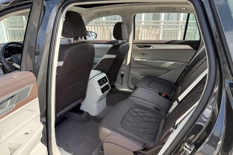 Used Volkswagen Tavendor 2023 380TSI Four-Wheel Drive R-Line Cruise Edition Interior 11