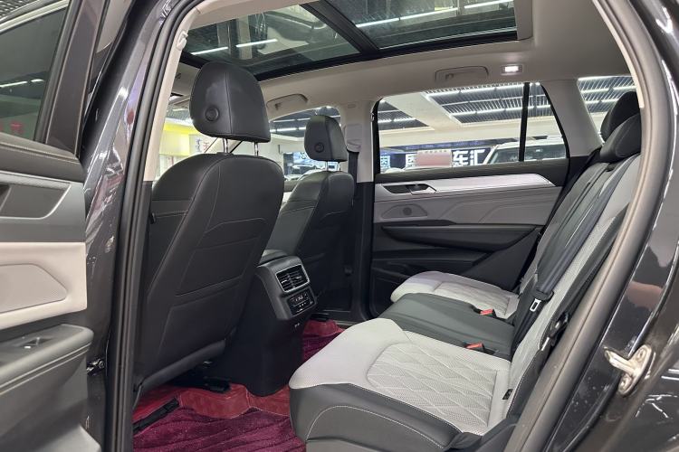 Used Volkswagen Tavendor 2023 380TSI Four-Wheel Drive R-Line Cruise Edition Interior 3