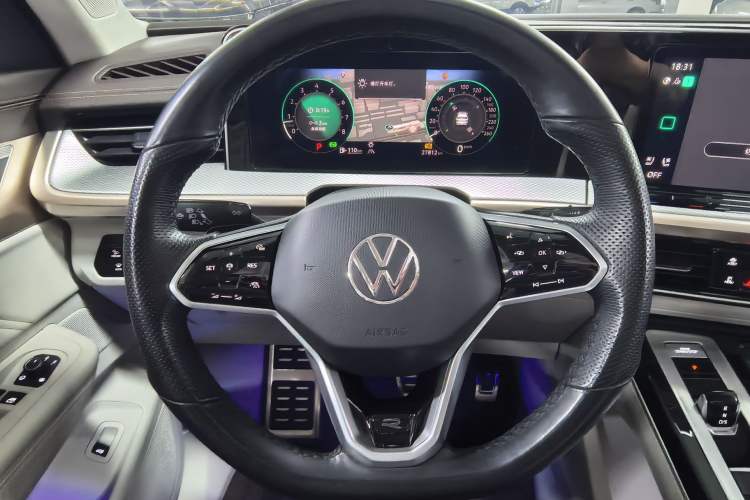Used Volkswagen Tavendor 2023 380TSI Four-Wheel Drive R-Line Cruise Edition Interior 4