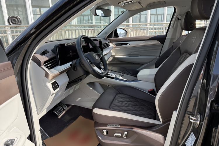 Used Volkswagen Tavendor 2023 380TSI Four-Wheel Drive R-Line Cruise Edition Interior 5