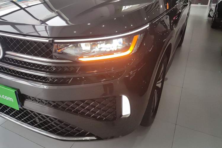 Used Volkswagen Tavendor 2023 380TSI Four-Wheel Drive R-Line Cruise Edition Left Front Headlight