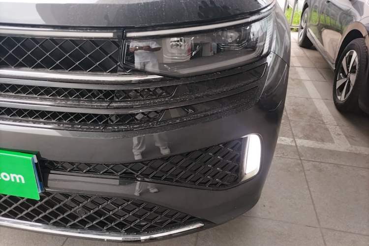 Used Volkswagen Tavendor 2023 380TSI Four-Wheel Drive R-Line Cruise Edition Left Front Headlight