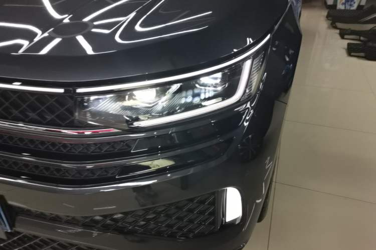 Used Volkswagen Tavendor 2023 380TSI Four-Wheel Drive R-Line Cruise Edition Left Front Headlight