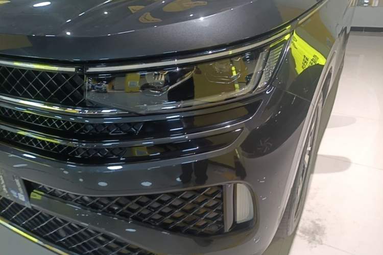 Used Volkswagen Tavendor 2023 380TSI Four-Wheel Drive R-Line Cruise Edition Left Front Headlight