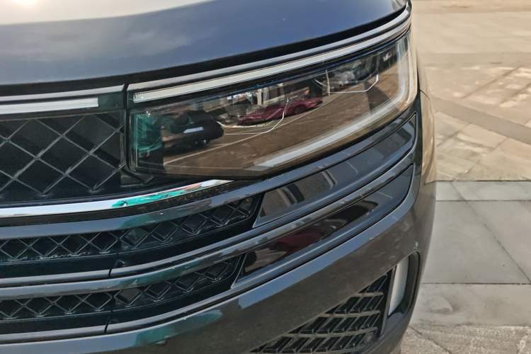 Used Volkswagen Tavendor 2023 380TSI Four-Wheel Drive R-Line Cruise Edition Left Front Headlight